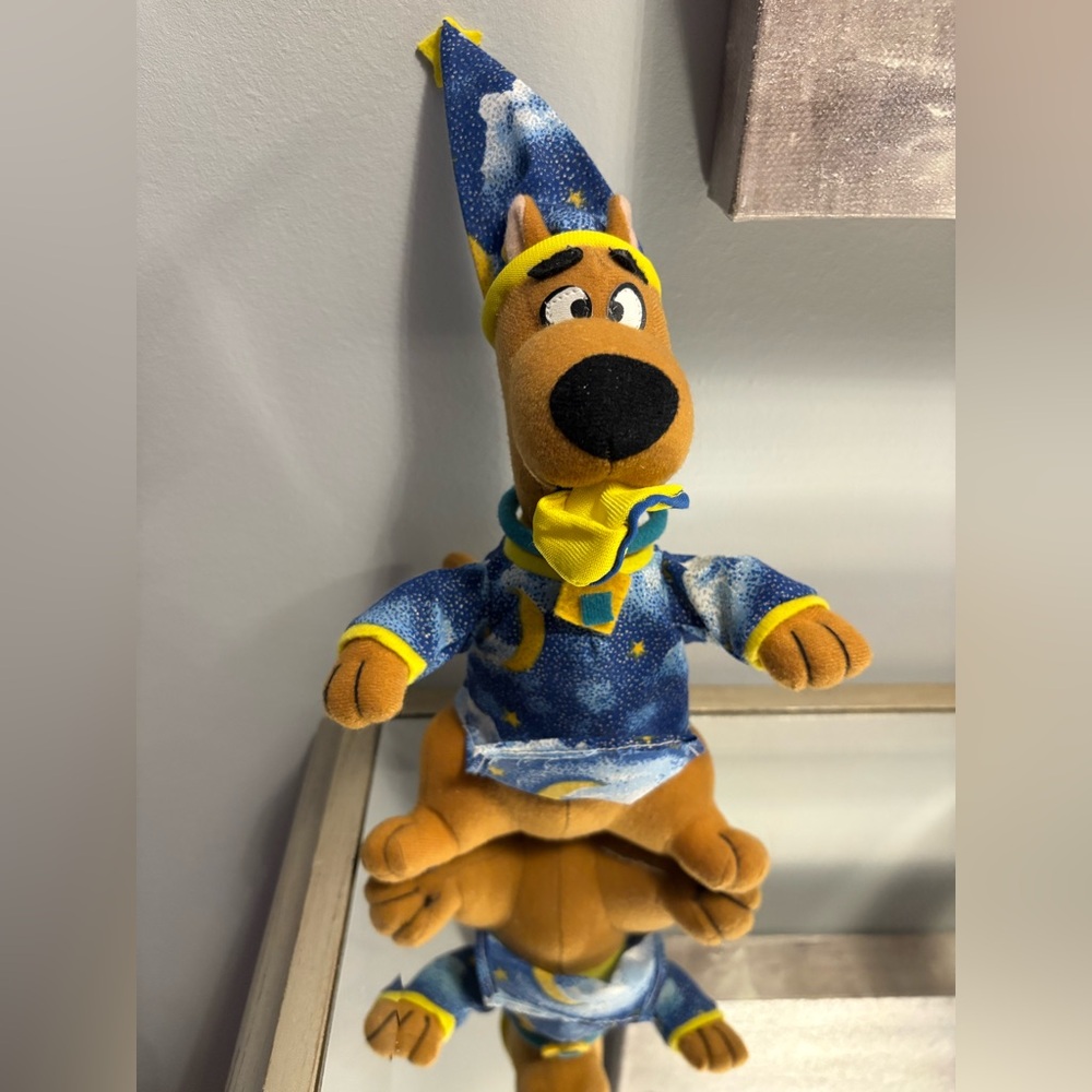 Scooby doo plush toys new medium sized